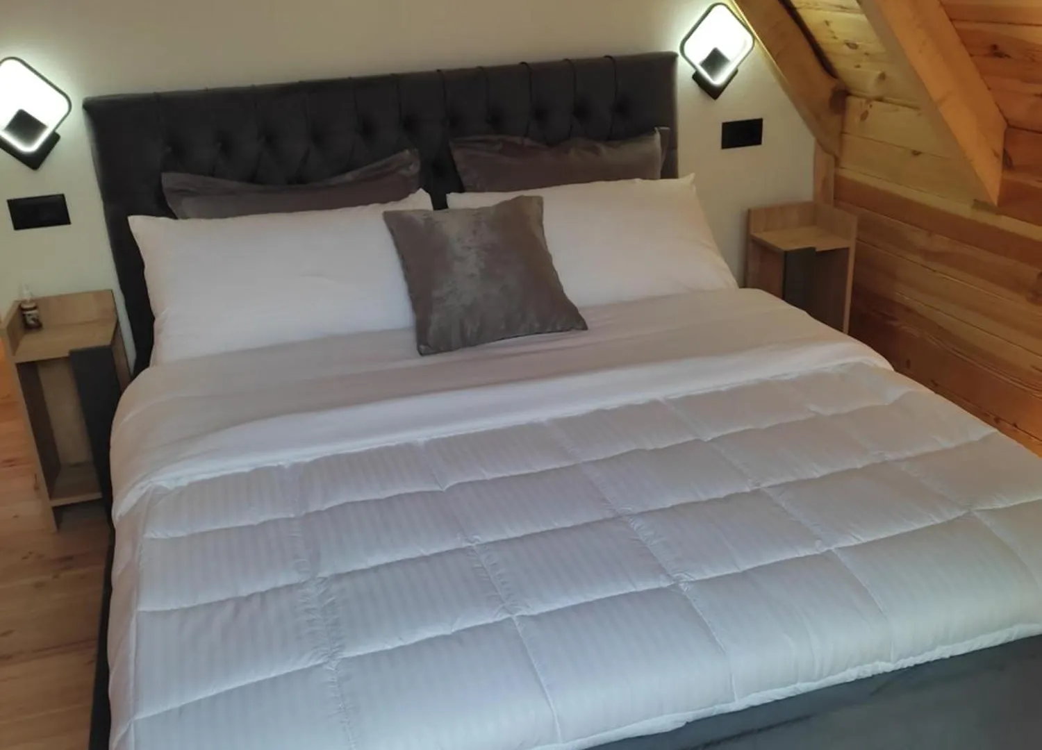 Guest House Astrit Villi 세스 알바니아
